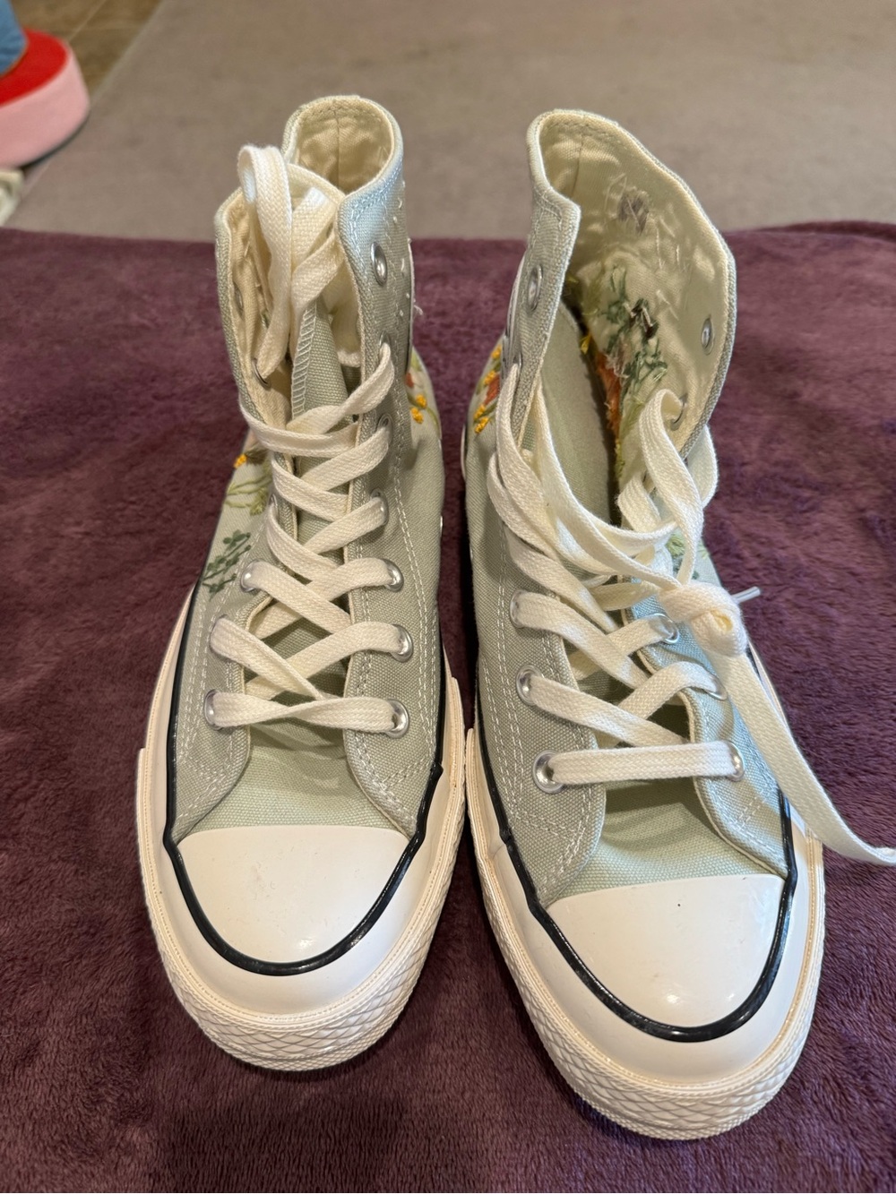 High-Top Canvas Sneakers with Mushroom Embroidery - Sage Green - Picture 3 of 4